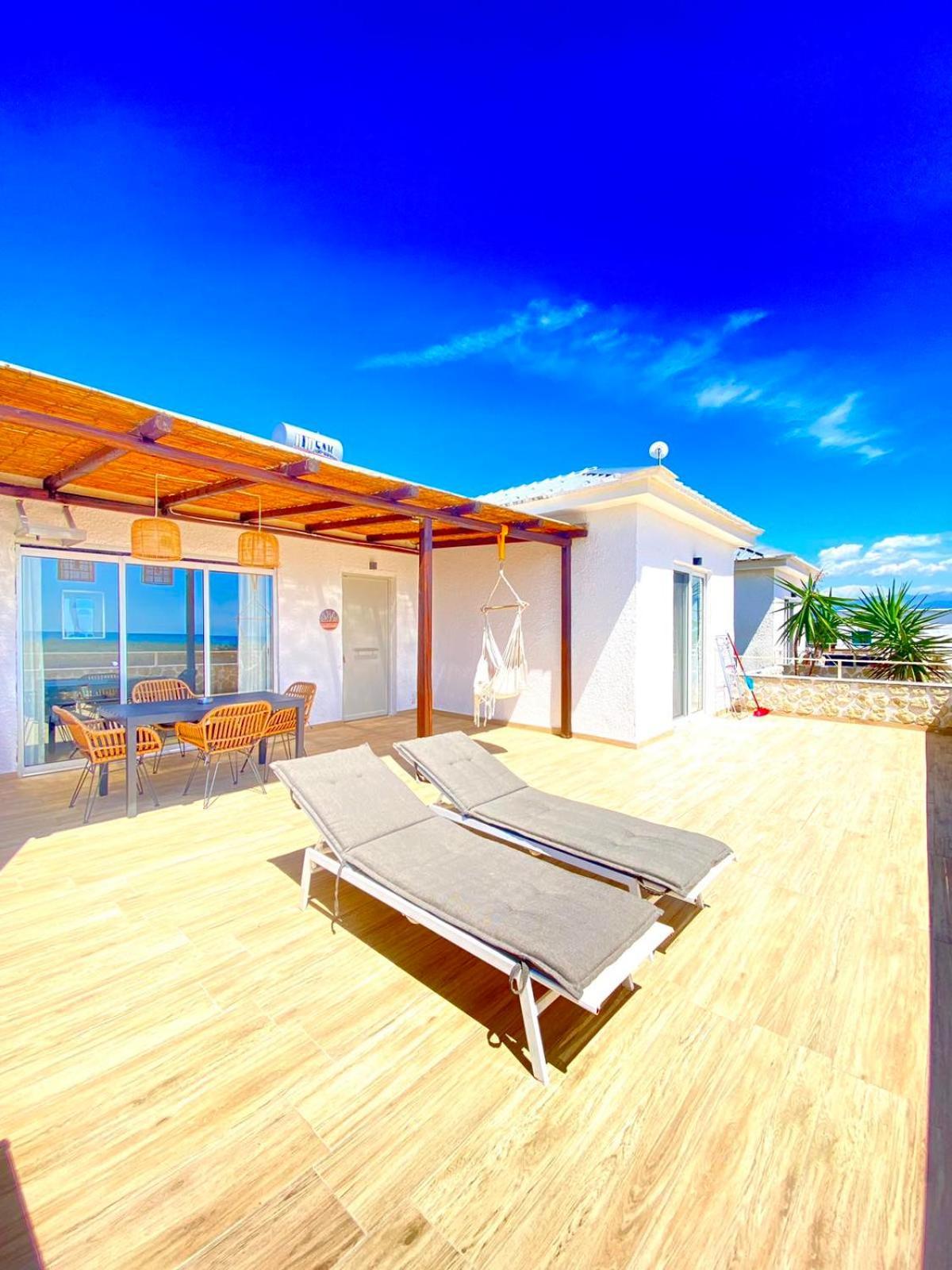 Boho Natural Beachfront Detached House Analipsis  Exterior photo